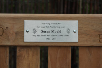 Choosing The Writing For A Memorial Bench Plaque